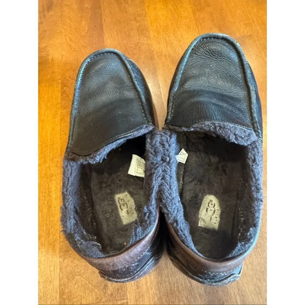 UGG Australia Mens Size 11 Brown Black Leather Shearling Moccasin Slippers